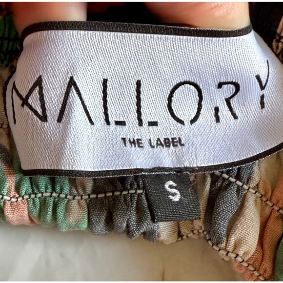 Mallory Size S Dolce Green Crop Pop. Puff sleeves elastic shirred back tie neck - Picture 4 of 6